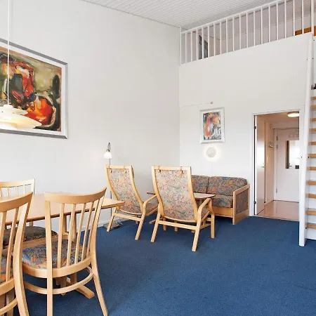 Apartment Xliii